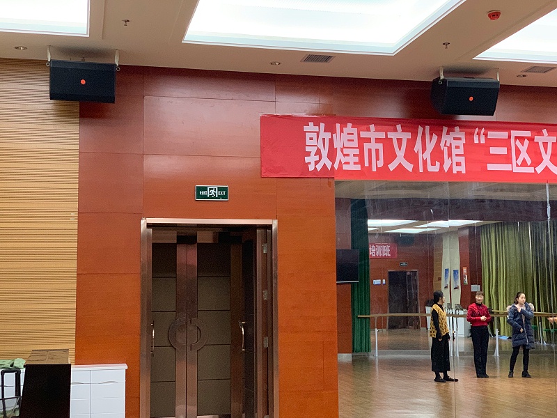 舞台深夜激情网在舞台美術中的作用
