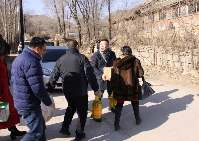 6愛照淶源，ZOBO深夜福利视频网站黨支部寒冬送暖扶貧活動